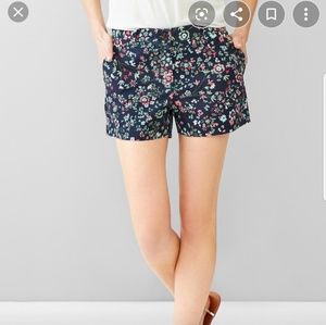Summer Short by GAP sz 12r Blue floral pattern